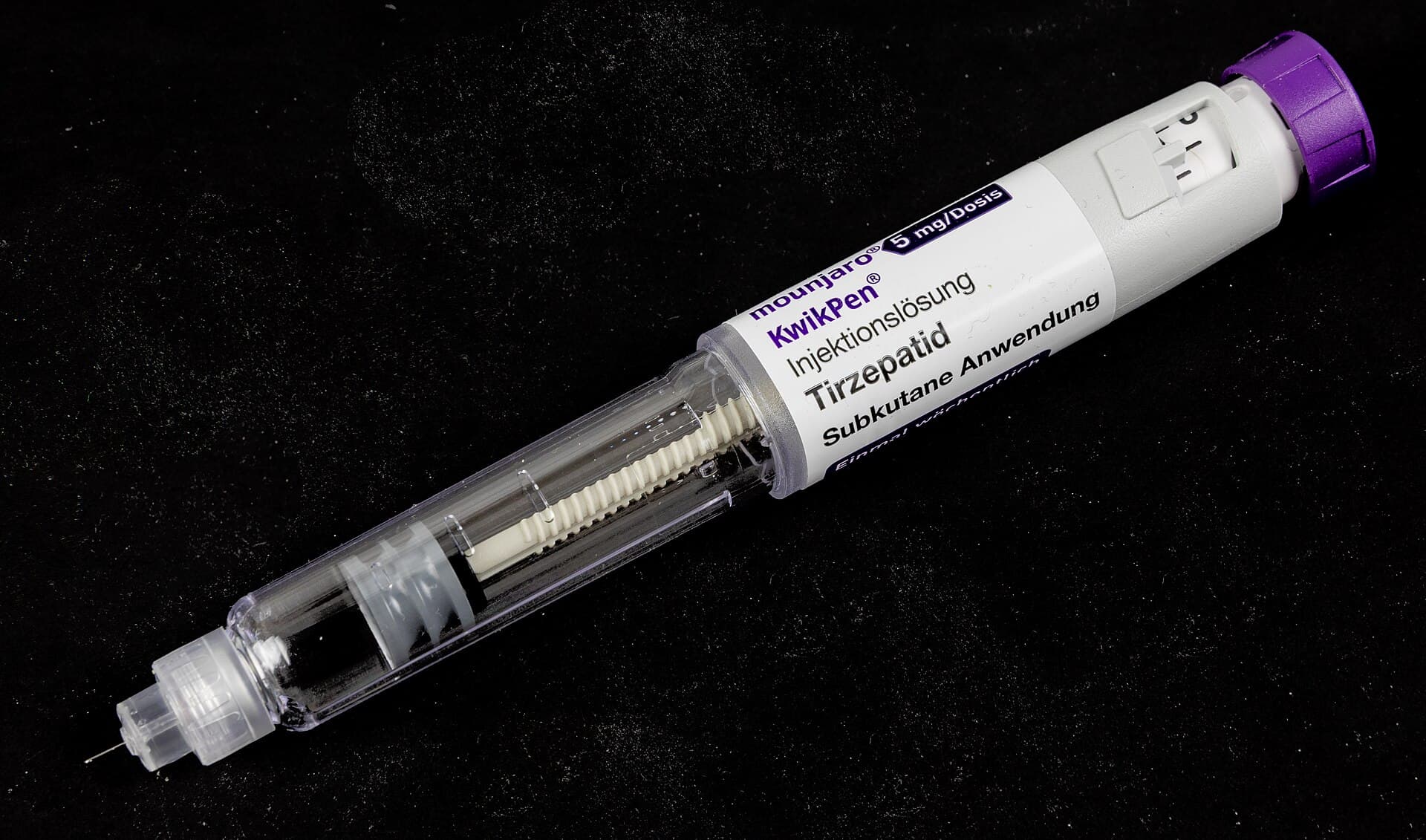 A Mounjaro (tirzepatide) KwikPen weight-loss injection device.